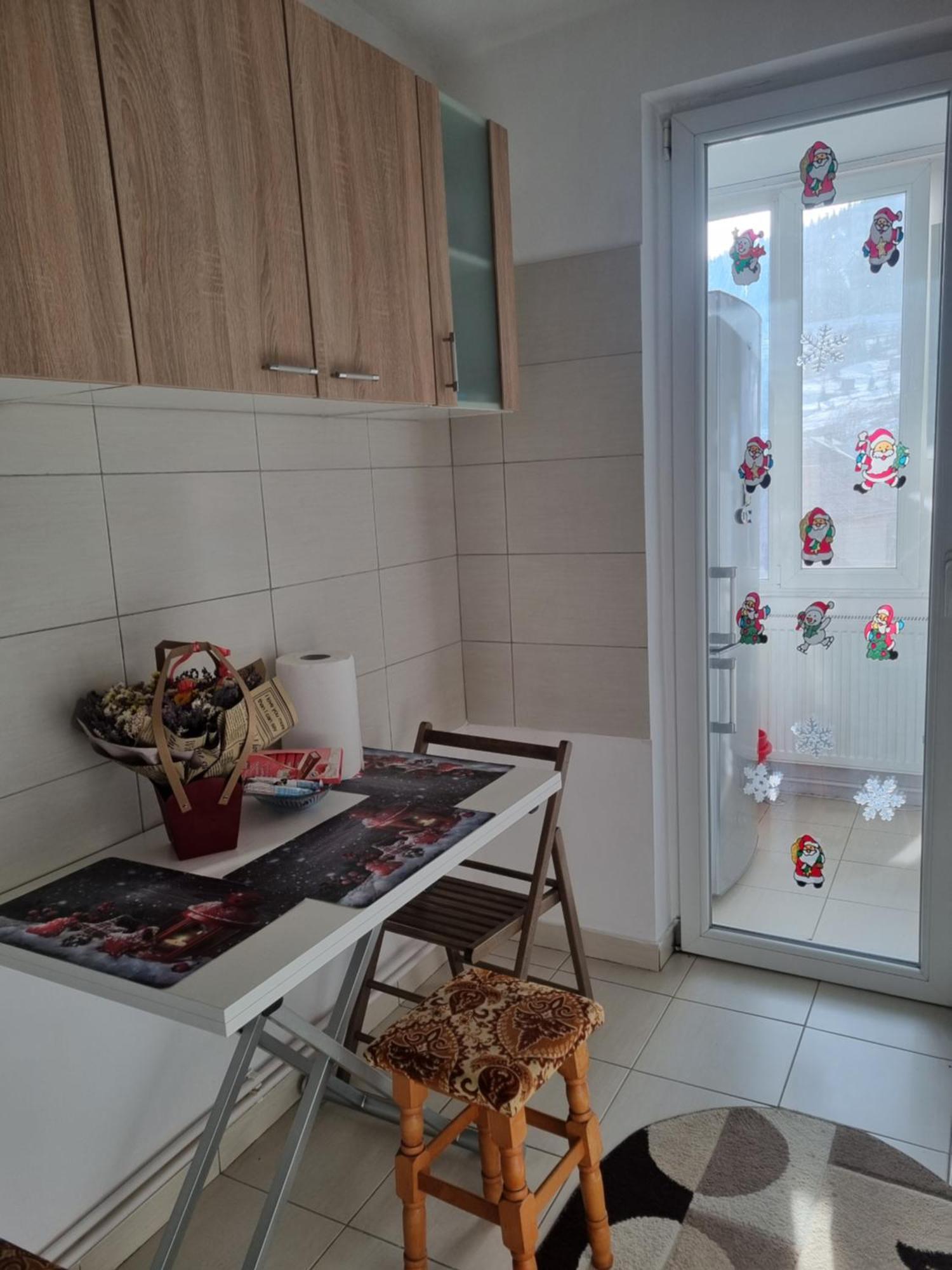 Garsoniera Emilia Apartment Campulung Moldovenesc Phòng bức ảnh